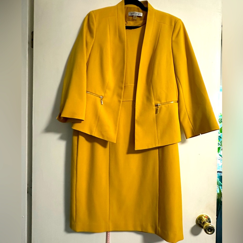 Kasper Vibrant Yellow Ensemble